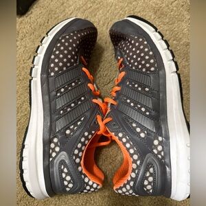 Adidas Women Adeprene+ Size 7 Gray White Dot Orange Shoes Athletic